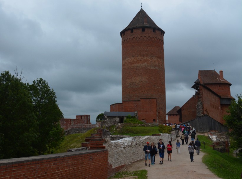 Латвия. Турайдский замок